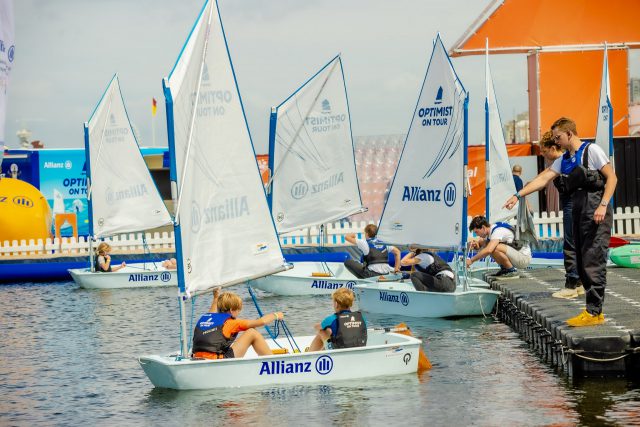 Optimist on Tour